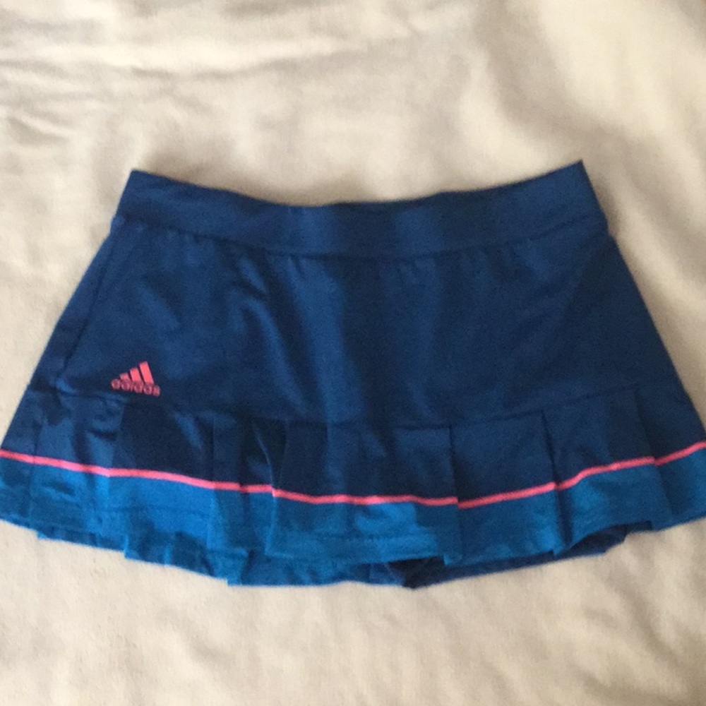 Adidas skirt **very cute** size large